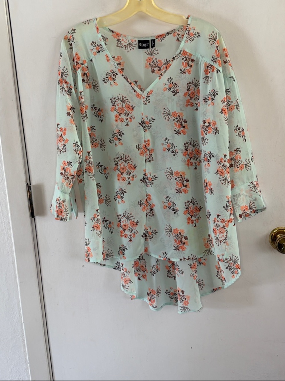 Cruel pale aqua semi sheer top coral floral print 3/4 sleeves Size Medium
